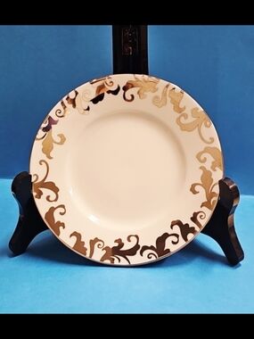 Ciroa Luxe Flori White Porcelain 6" Plate with Metallic Silver Scroll Motif